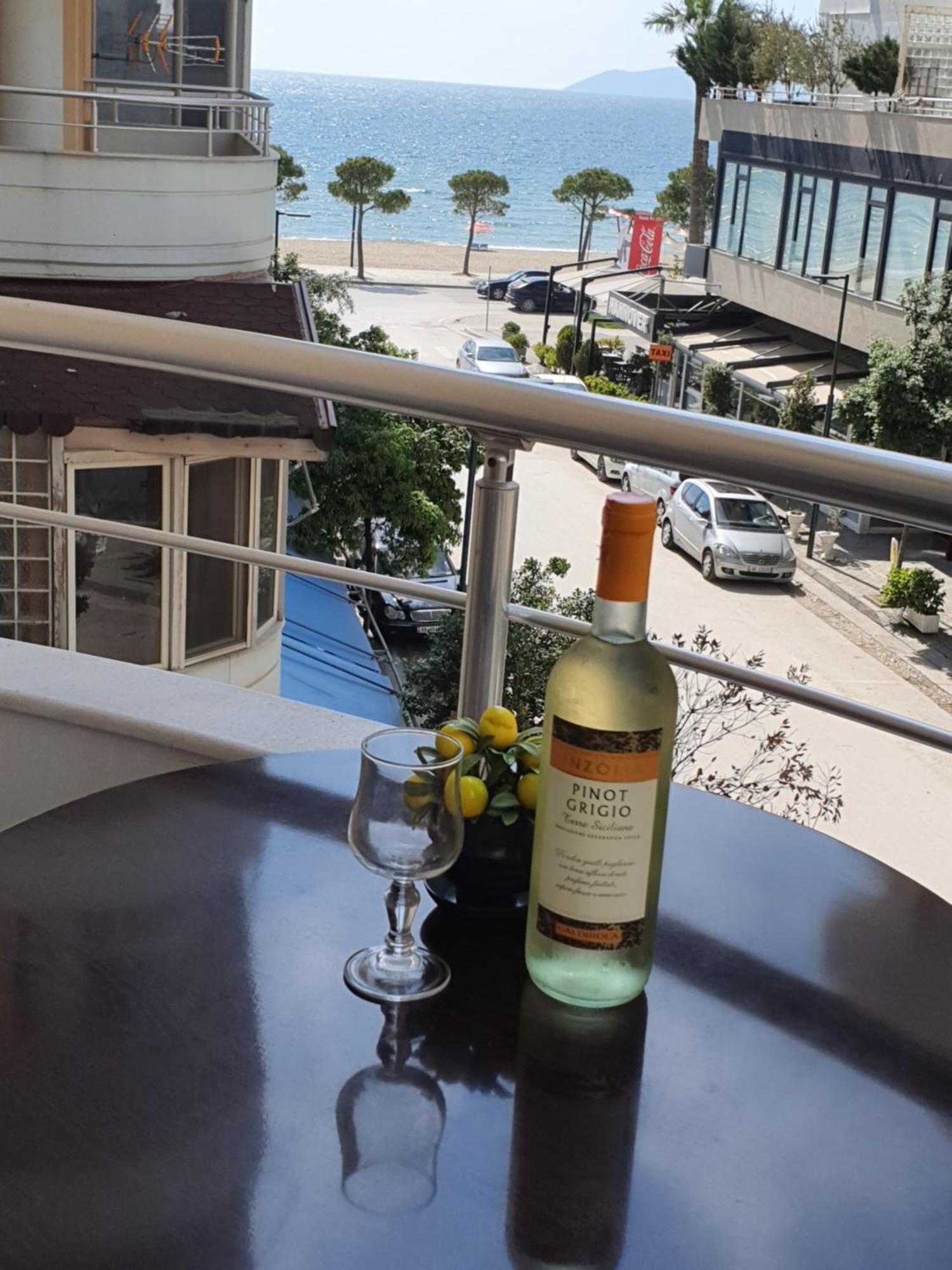 Apartment Me Qera Lungomare Vlore Medem1 Zewnętrze zdjęcie